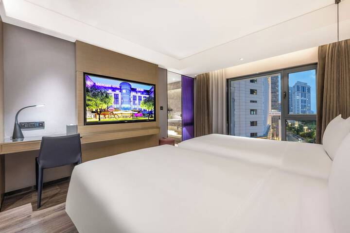 Room 16 of 58