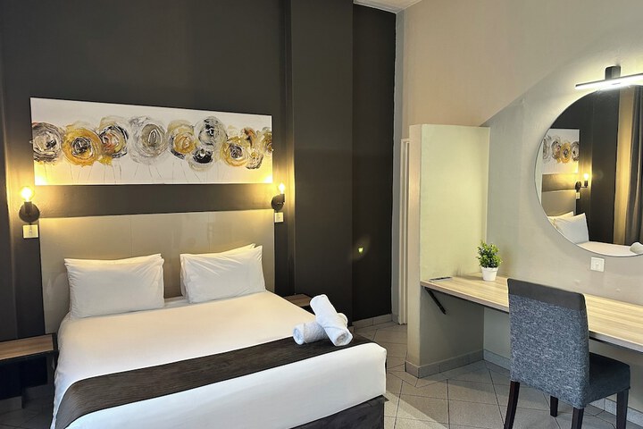 Room 19 of 38