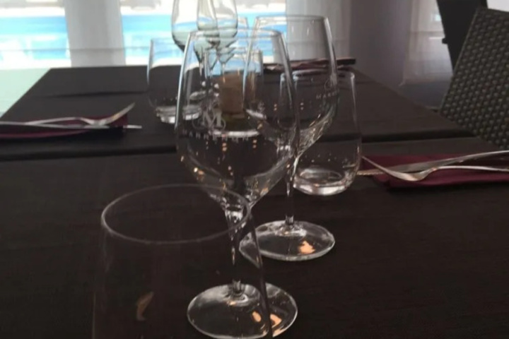 Dining 24 of 24