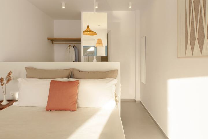 Room 42 of 99