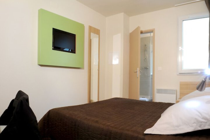 Room 6 of 20
