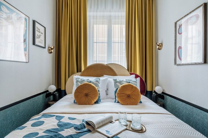 Room 48 of 224