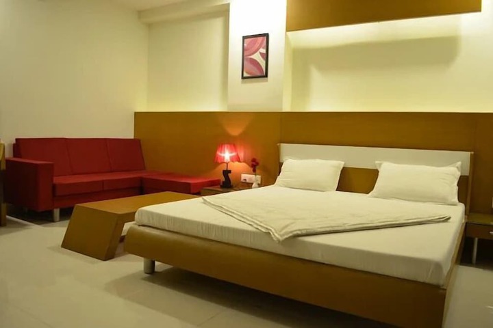 Room 2 of 6