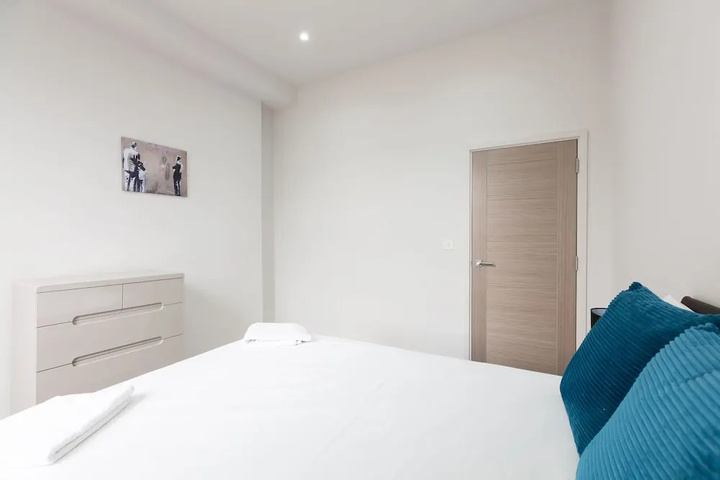Room 5 of 19