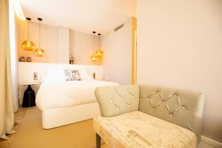 Room 3 of 72