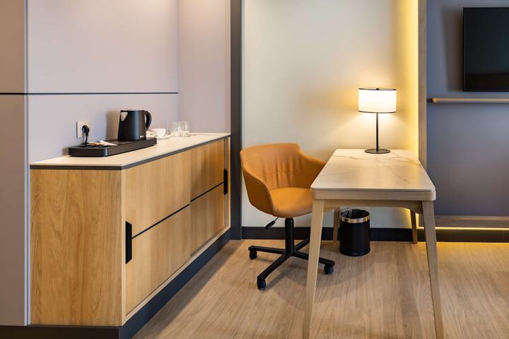 Room 48 of 158