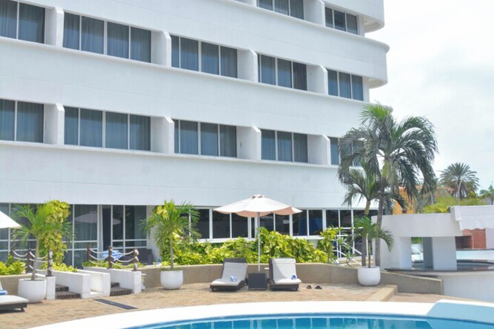 Hotel 74 of 77