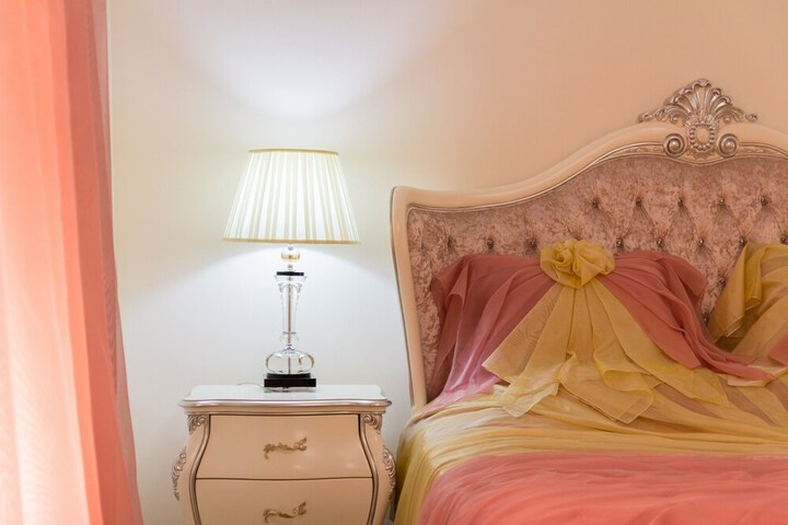 Room 10 of 89