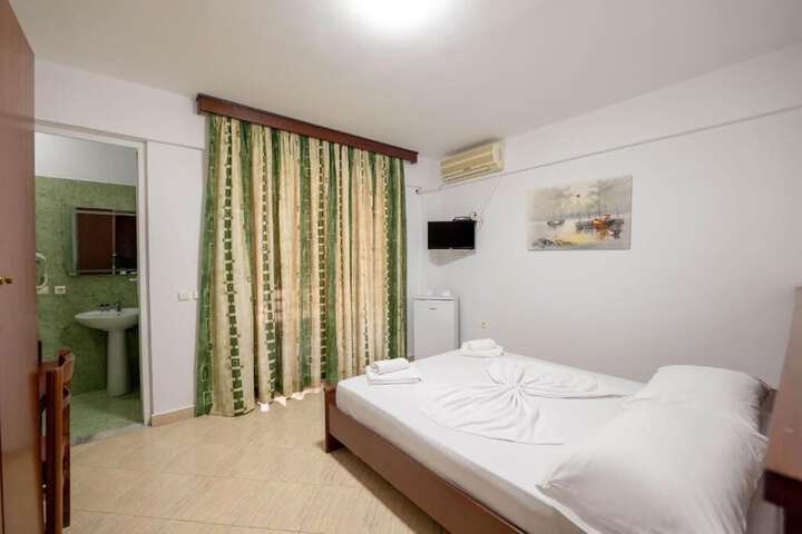 Room 19 of 59