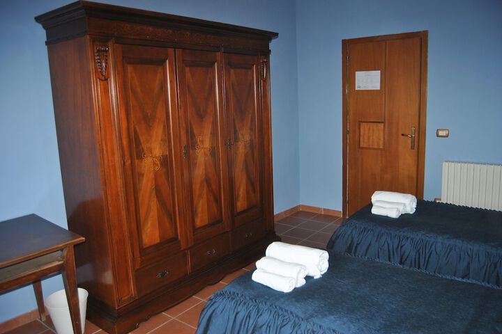 Room 5 of 29