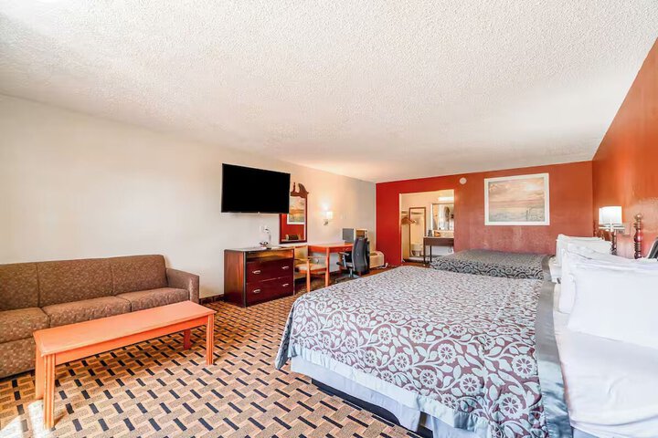 Room 32 of 42