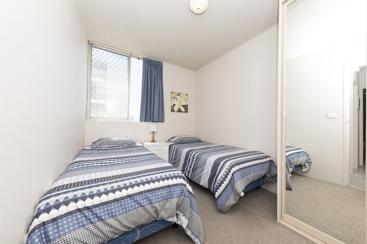 Room 4 of 11