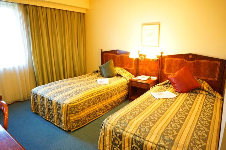 Room 6 of 35