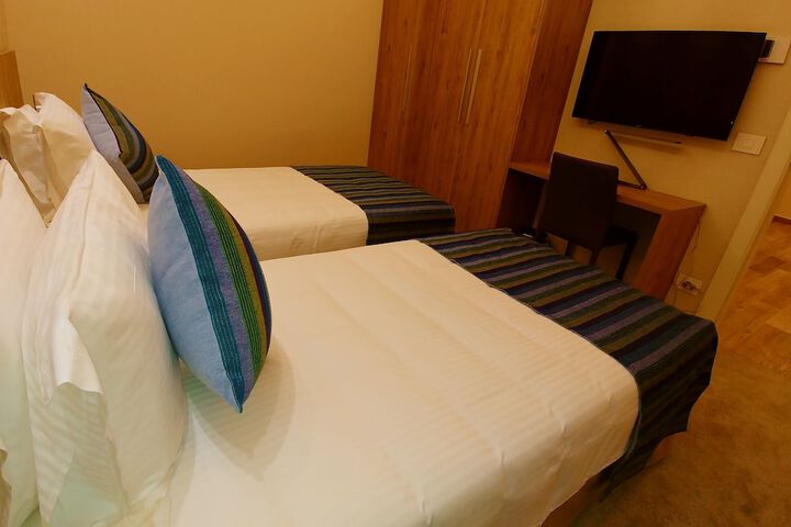 Room 14 of 97
