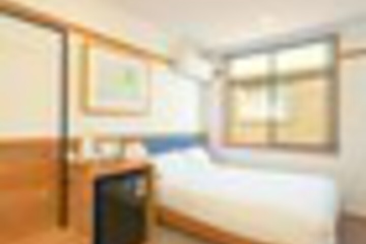Room 26 of 111