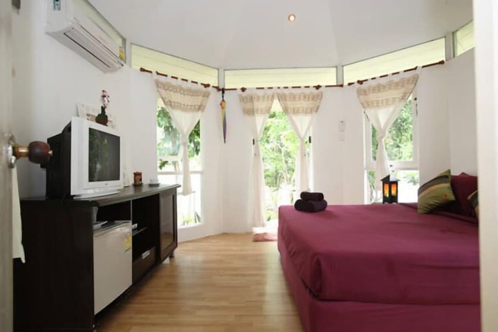 Room 30 of 105