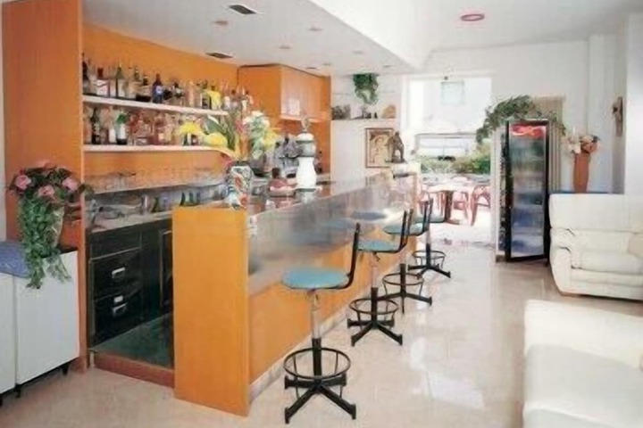 Lounge 59 of 70