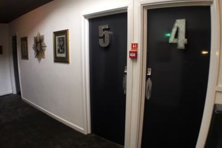 Room 15 of 42