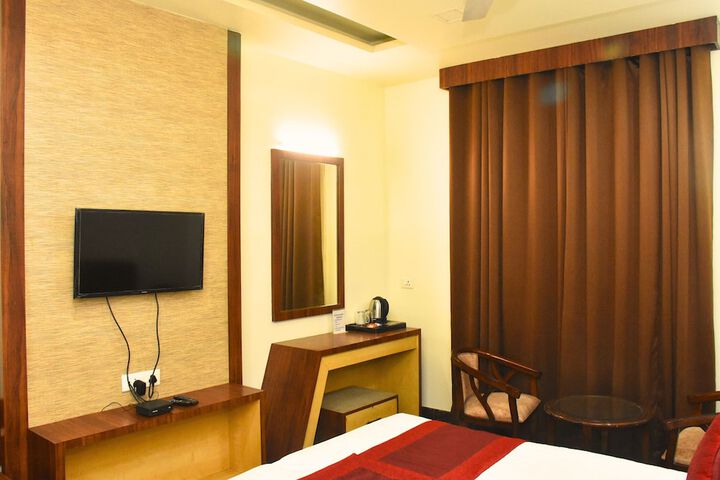 Room 18 of 31