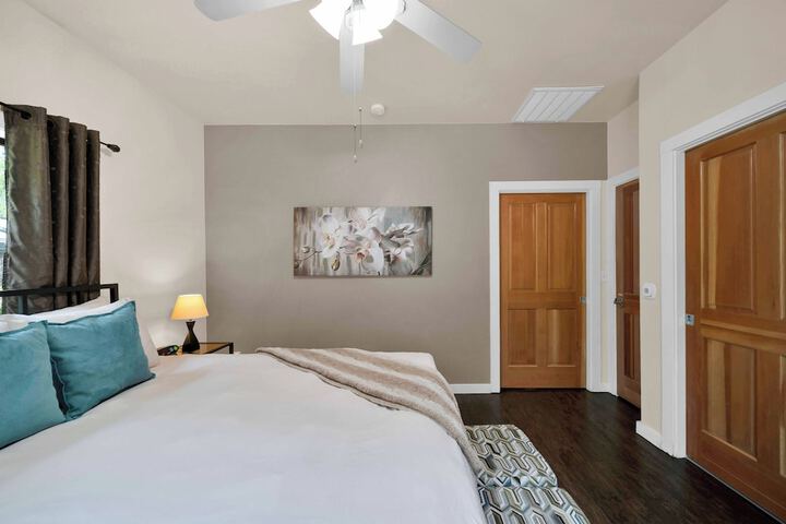 Room 32 of 172