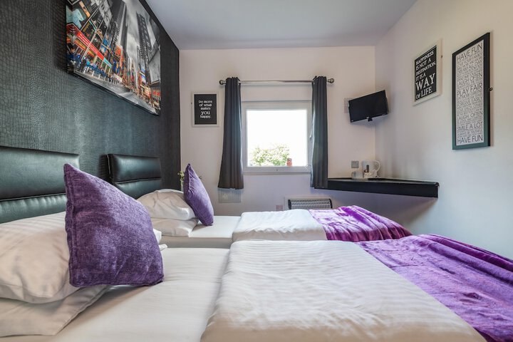 Room 6 of 23