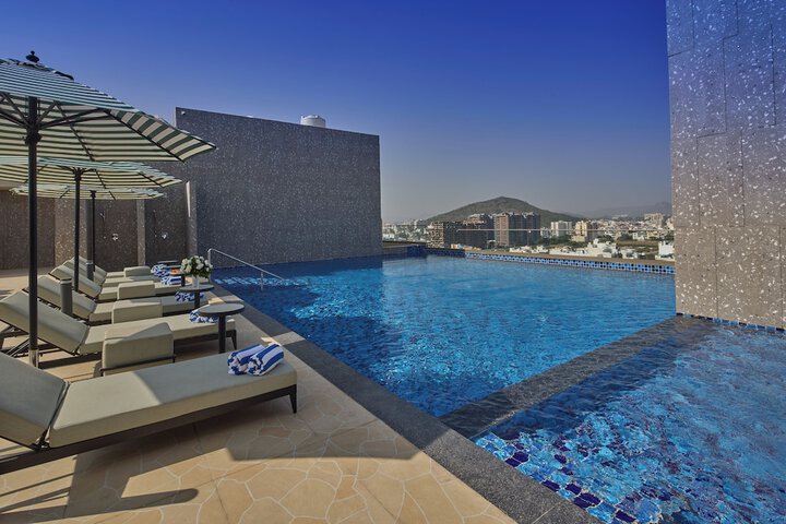 Pool 74 of 126