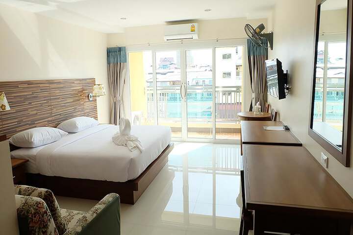 Room 8 of 44