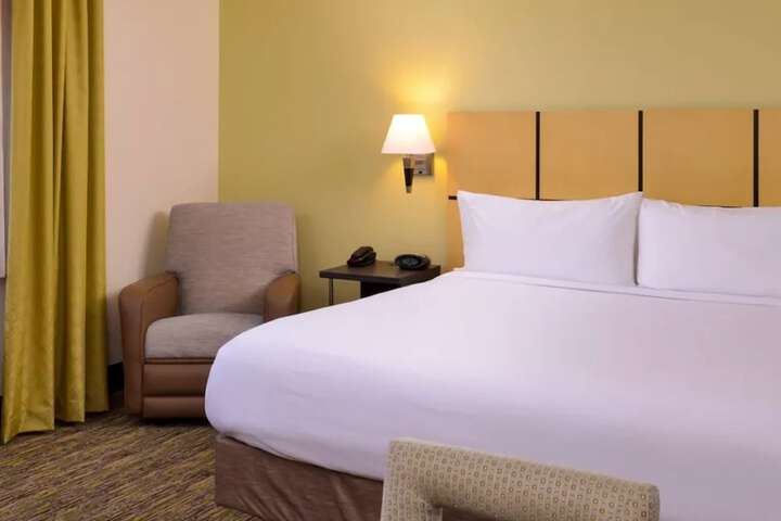 Room 14 of 36