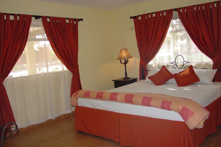 Room 8 of 38