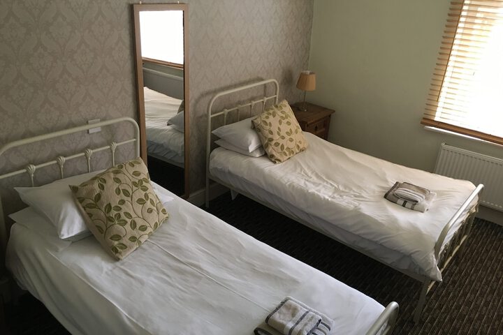 Room 4 of 26