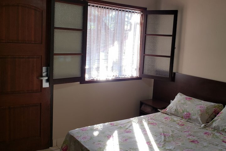 Room 5 of 37