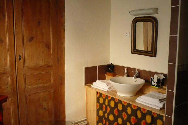 Room 9 of 23