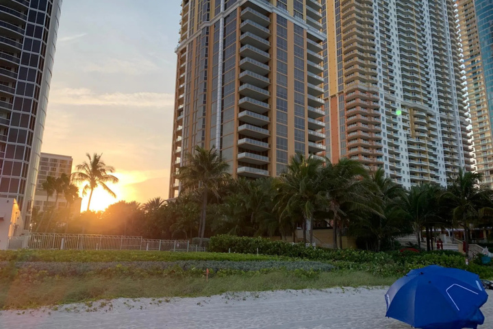 Photo of Walk to the Beach at Sunny Isles