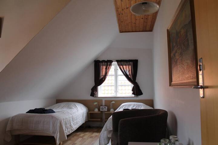Room 12 of 62