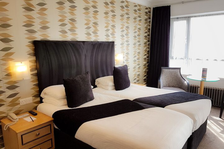 Room 20 of 142