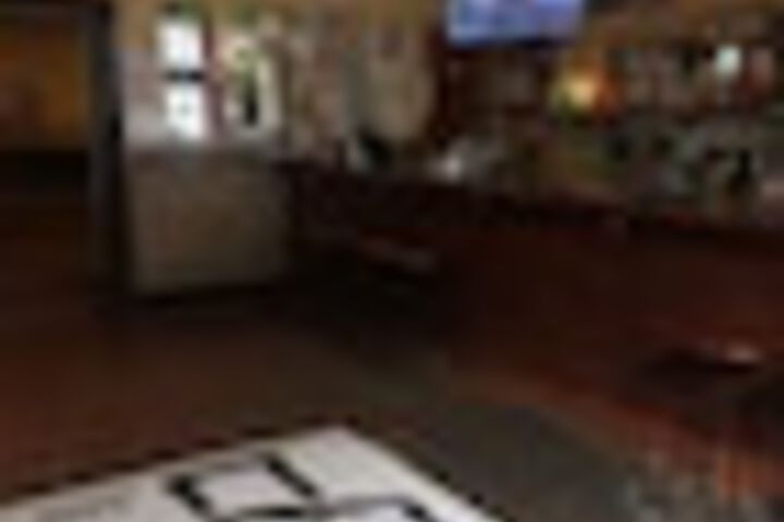Lounge 98 of 135