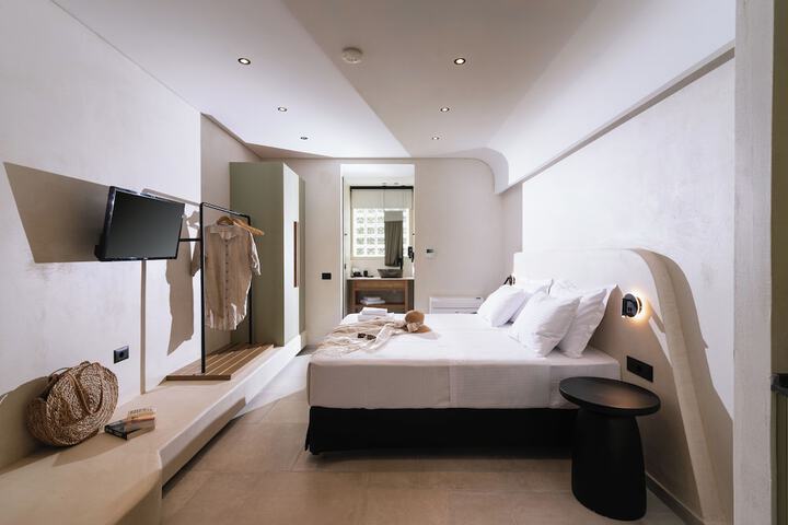 Room 26 of 132