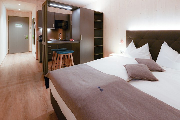 Room 13 of 65