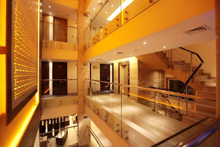 Guest Lobby