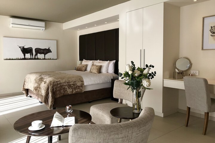 Room 28 of 69