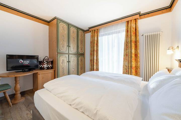 Room 28 of 148