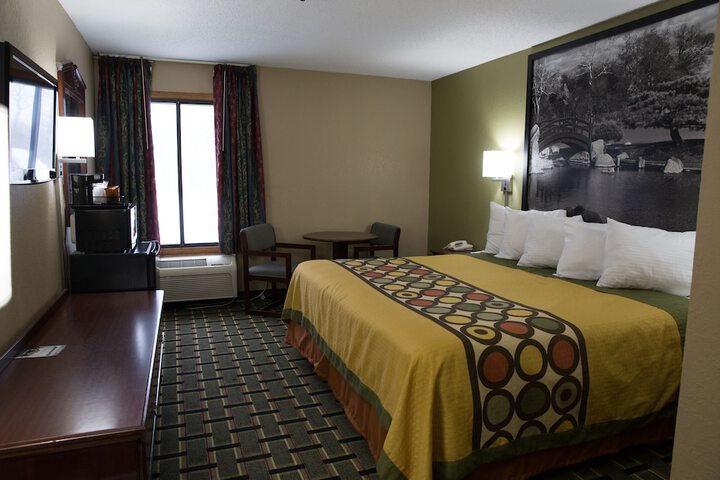 Room 3 of 13