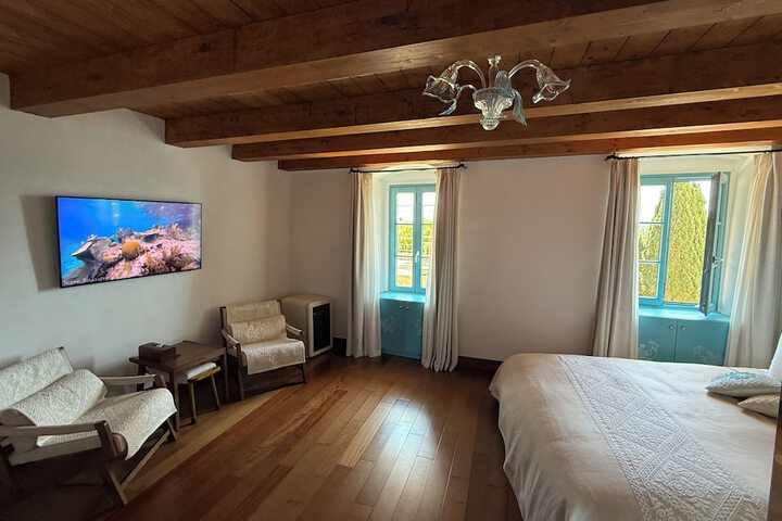 Room 27 of 69