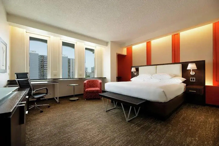 Room 2 of 32