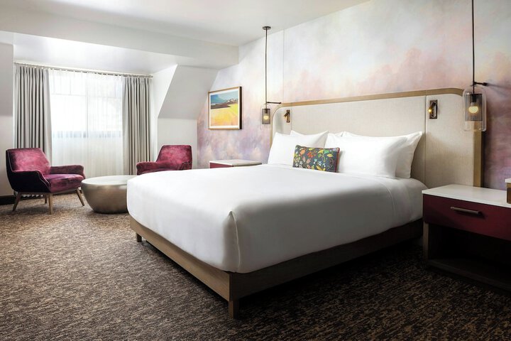 Room 15 of 38
