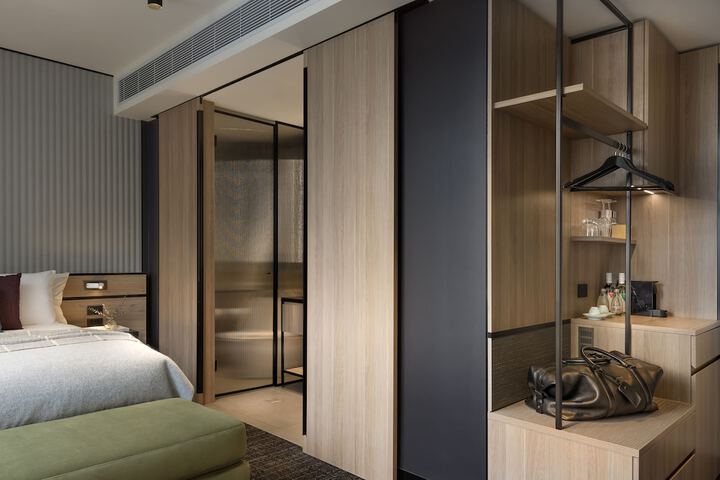 Room 40 of 130