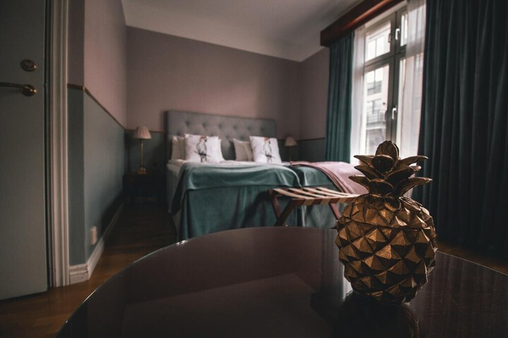 Room 5 of 86