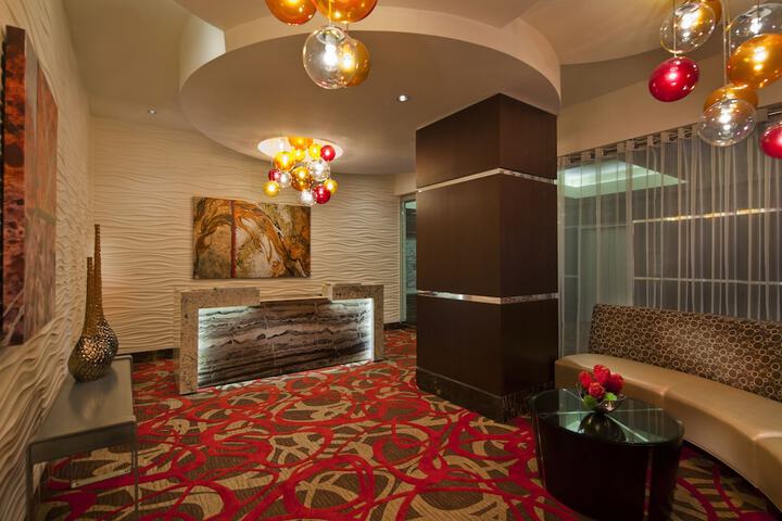 Lobby lounge