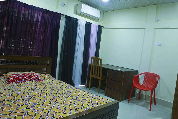 Room 10 of 11