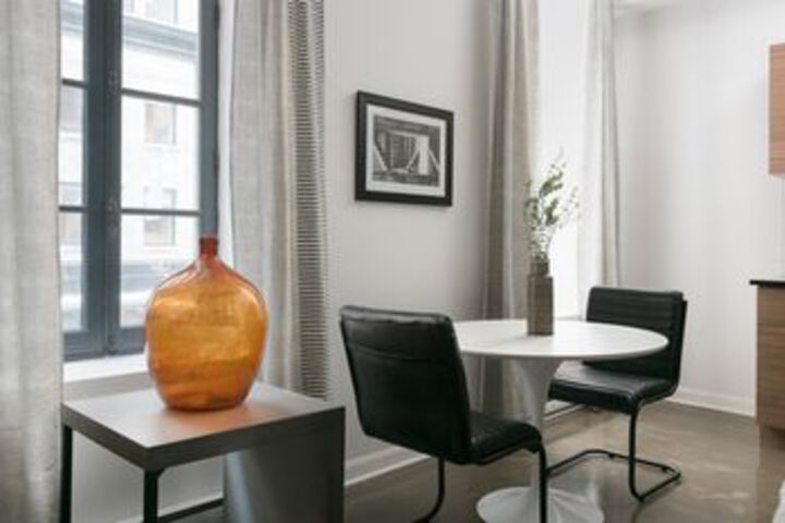 Room 10 of 22